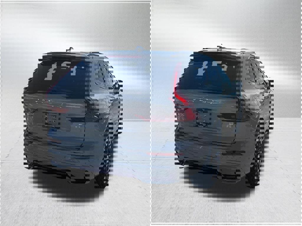 New 2026 Volvo XC60 B5 Plus w/ Protection Package Premier image 4