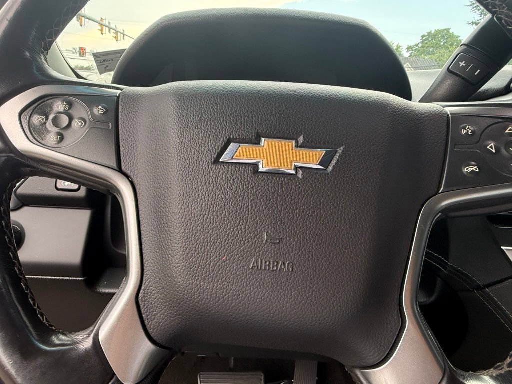 Used 2018 Chevrolet Suburban LT AWD/4WD image 17