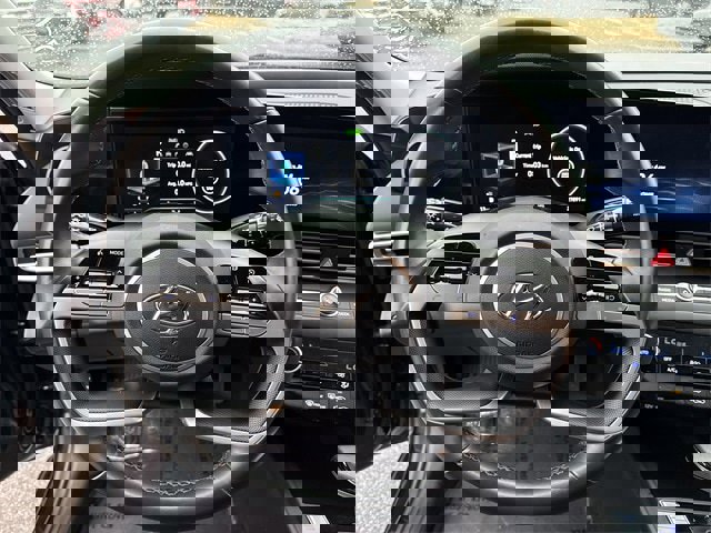 Used 2024 Hyundai Elantra SEL image 30