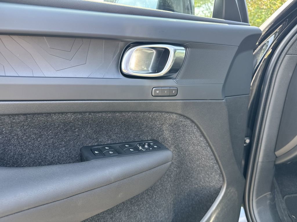 New 2024 Volvo XC40 Recharge Plus w/ Protection Package Premier image 15