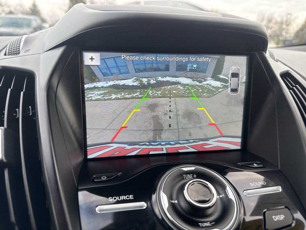 Used 2017 Ford Escape Titanium image 4