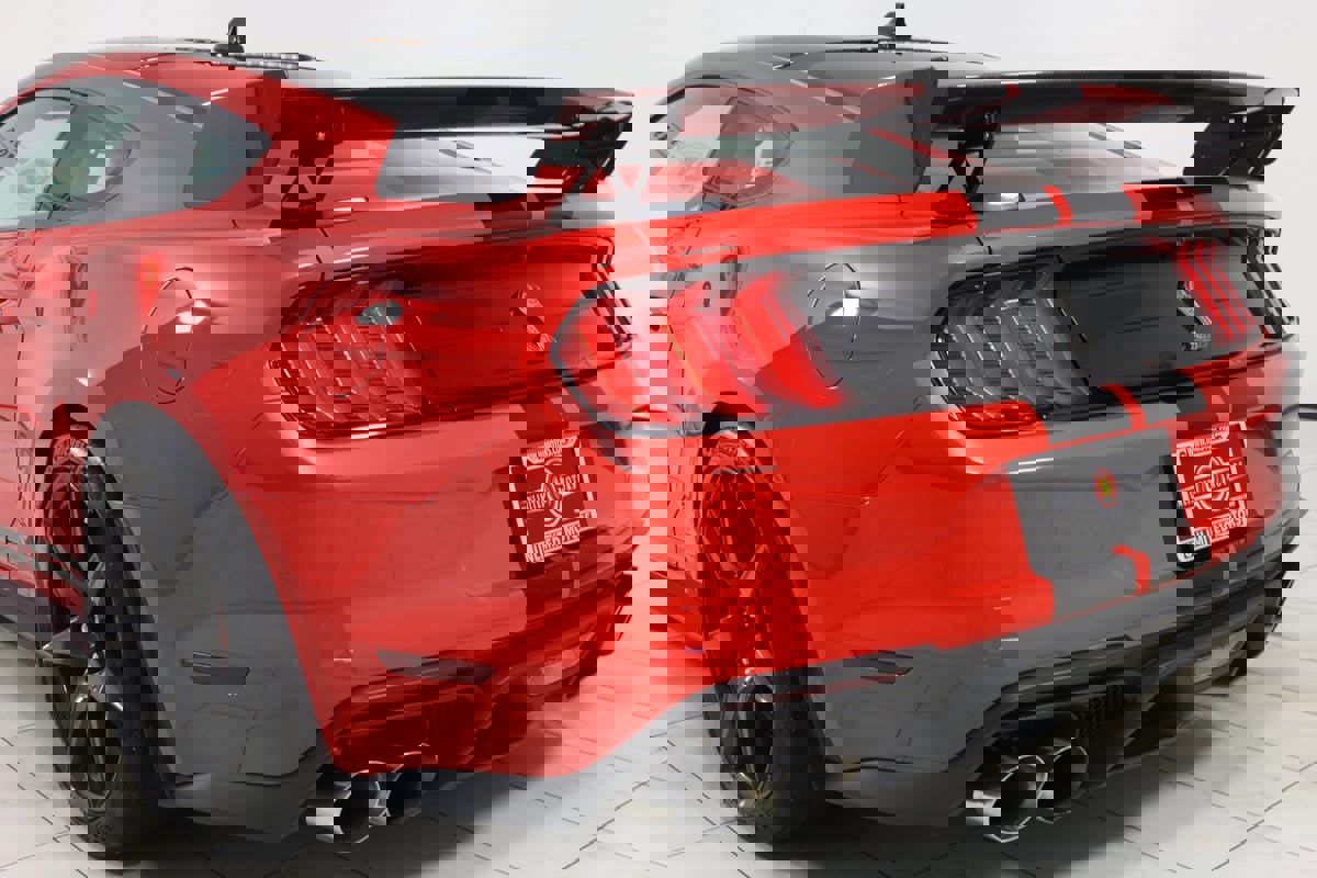 Used 2022 Ford Mustang Shelby GT500 w/ Carbon Fiber Track Pack image 33