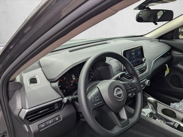 Certified 2025 Nissan Altima 2.5 S video 3