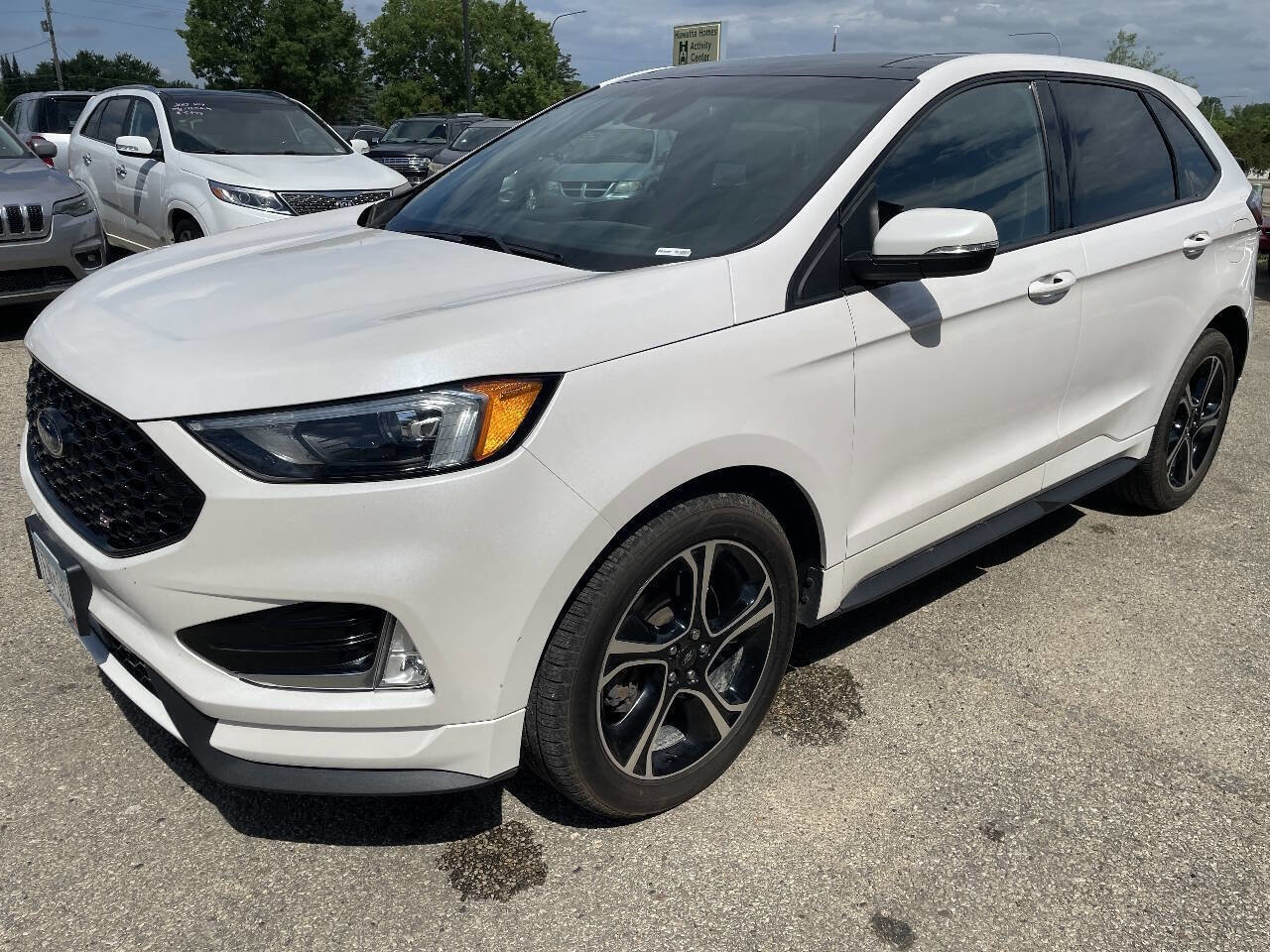 Used 2019 Ford Edge ST w/ Cold Weather Package AWD/4WD image 5