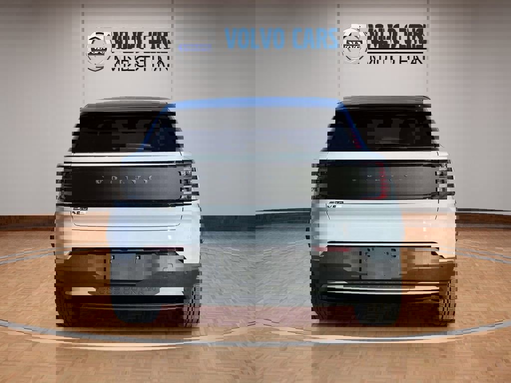 New 2026 Volvo EX30 Cross Country Ultra w/ Protection Package Premier image 19