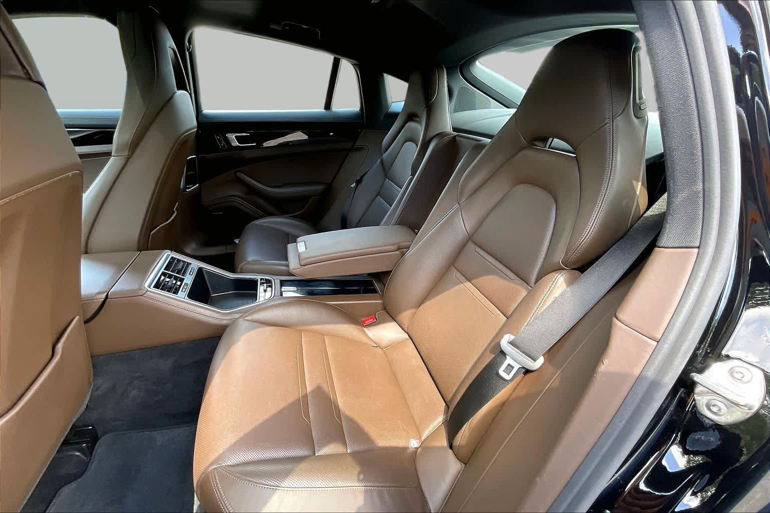Used 2018 Porsche Panamera 4 AWD/4WD image 19