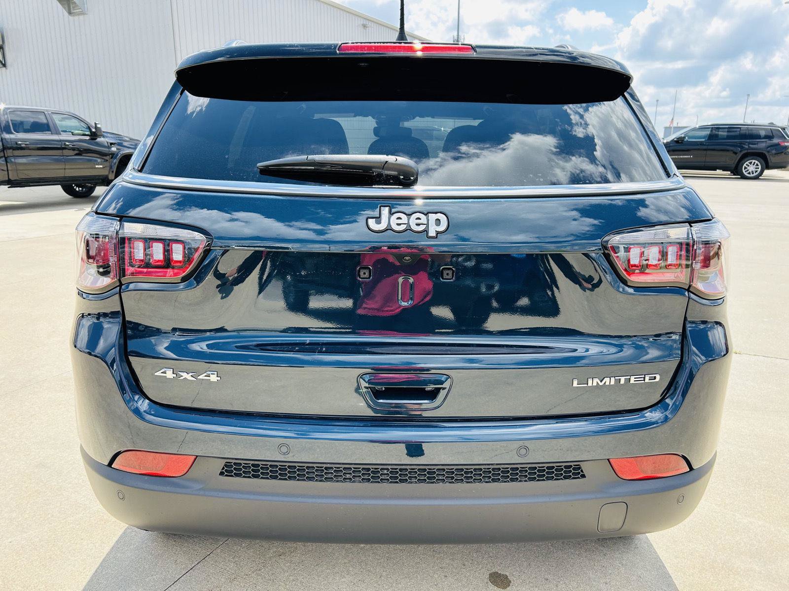 New 2026 Jeep Compass Limited AWD/4WD image 36