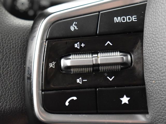 Certified 2025 Kia Sorento LX image 27