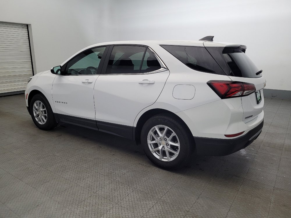 Used 2023 Chevrolet Equinox LT image 3