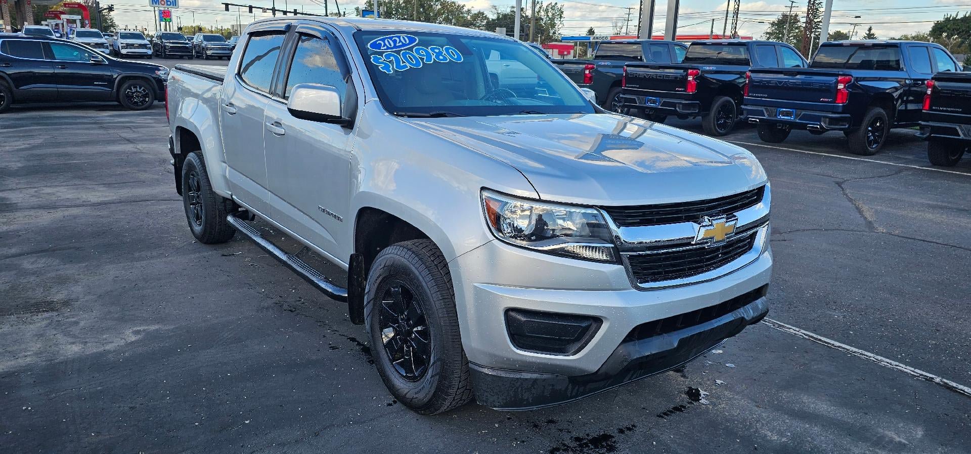 Used 2020 Chevrolet Colorado W/T w/ WT Convenience Package AWD/4WD image 1
