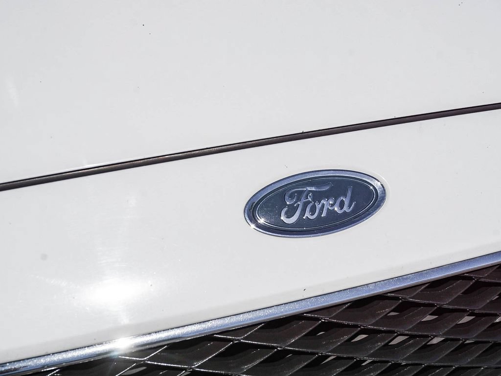 Used 2018 Ford Focus SEL FWD image 12