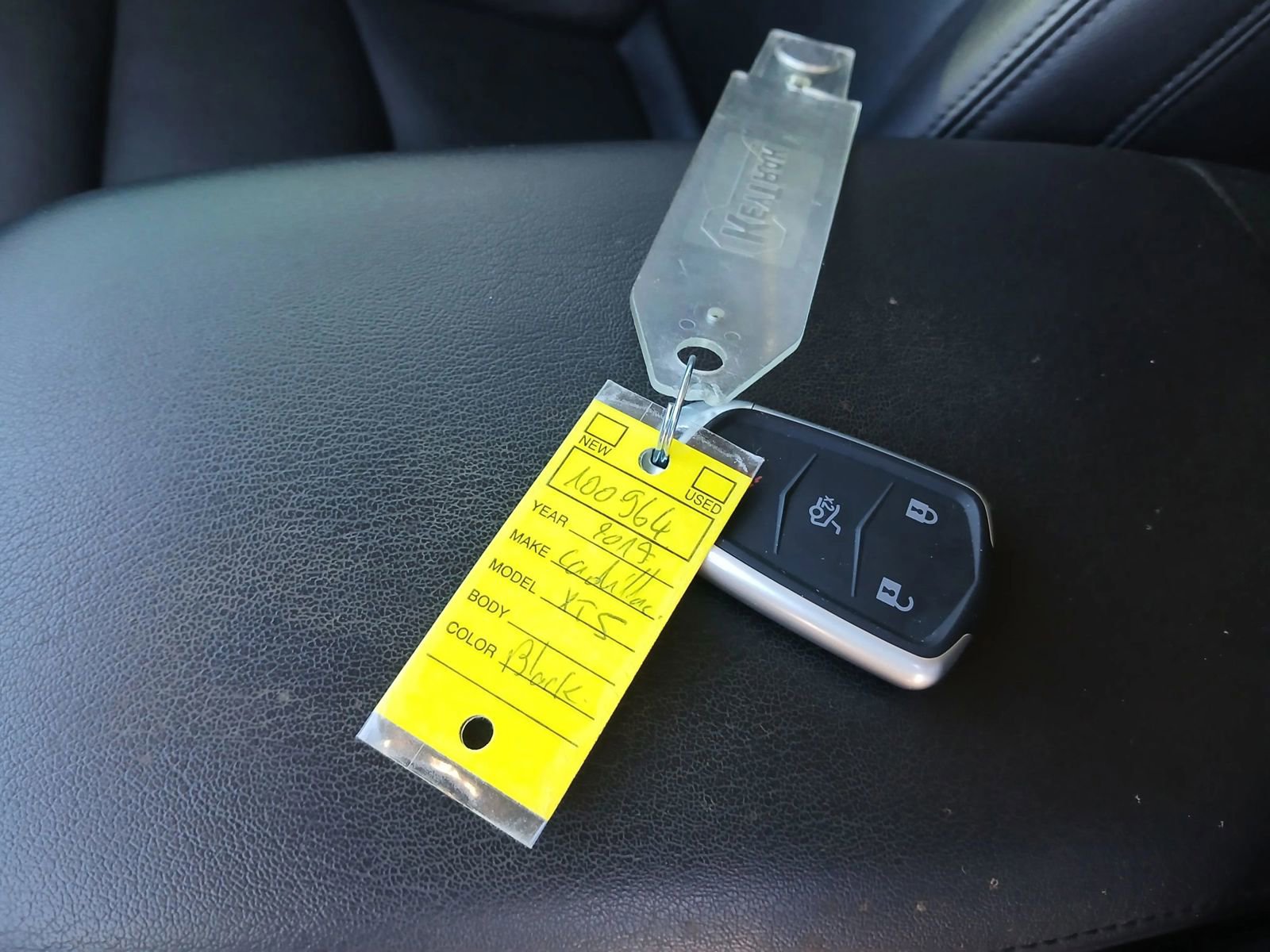 Used 2017 Cadillac XT5 Luxury w/ Driver Awareness Package image 9