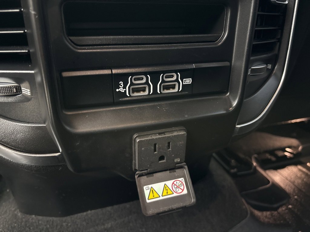 Used 2019 RAM 1500 Laramie image 37