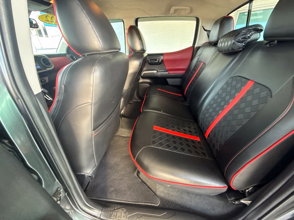 Used 2022 Toyota Tacoma SR5 w/ Technology Package RWD image 44