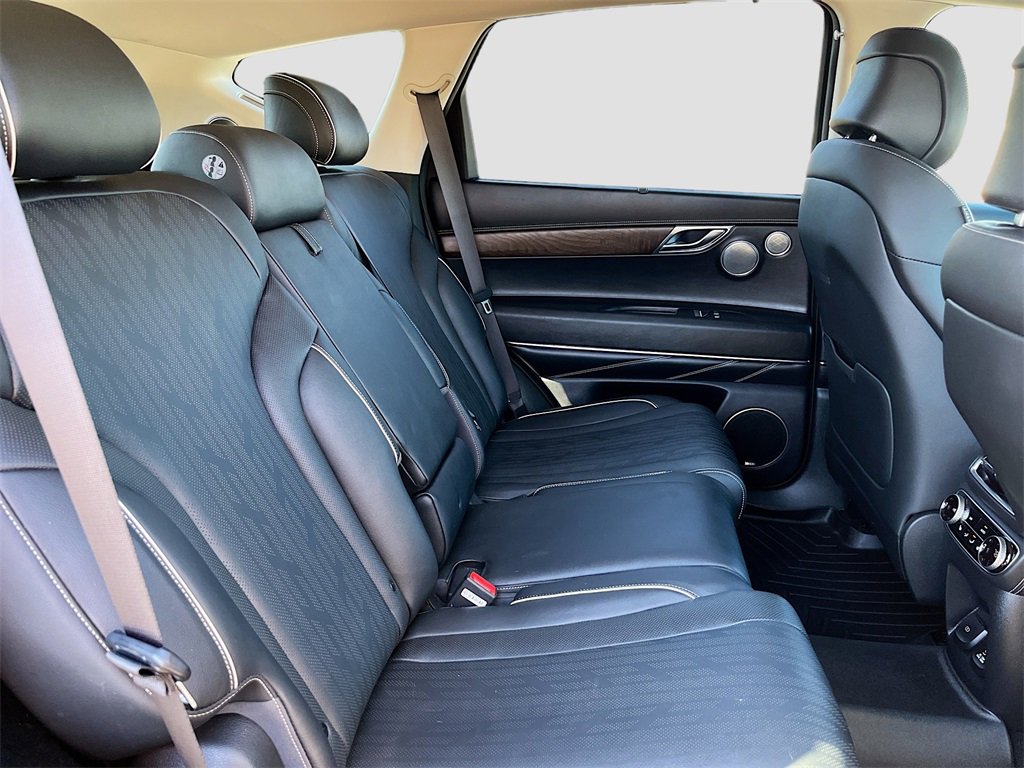 Used 2022 Genesis GV80 2.5T w/ Prestige Package 05 image 29