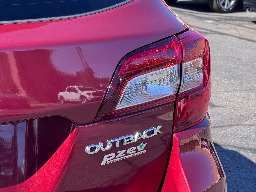 Used 2017 Subaru Outback 2.5i Premium AWD/4WD image 9