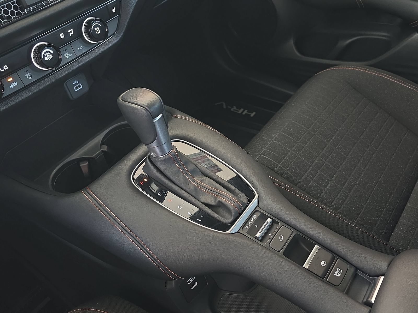 Certified 2025 Honda HR-V Sport image 23
