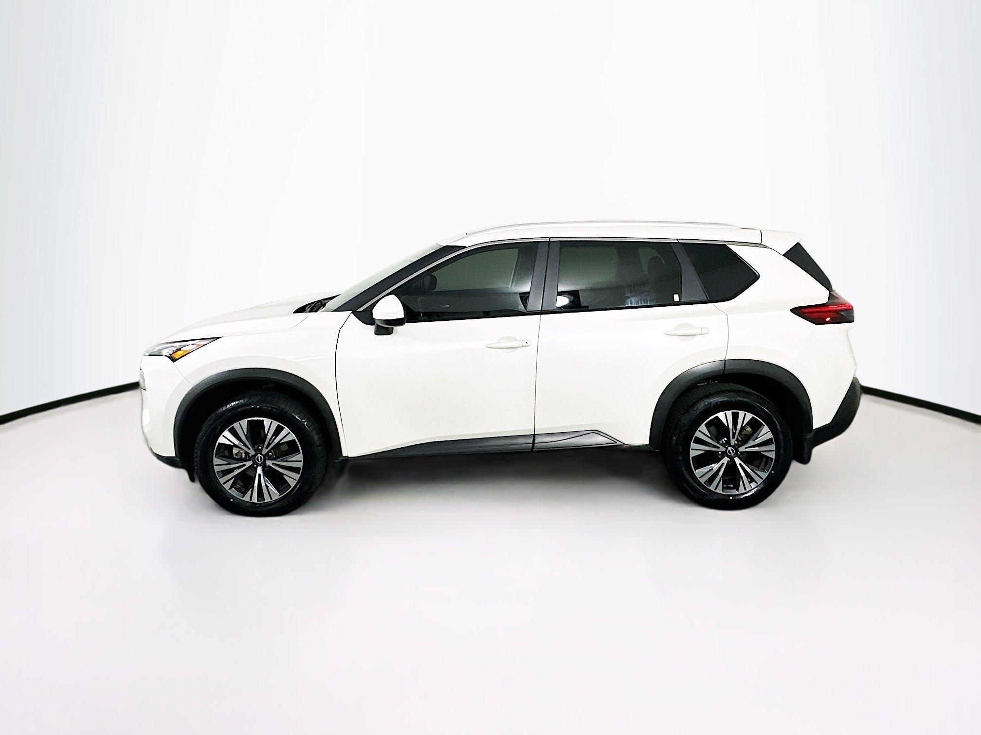 Used 2023 Nissan Rogue SV w/ SV Premium B Package image 4