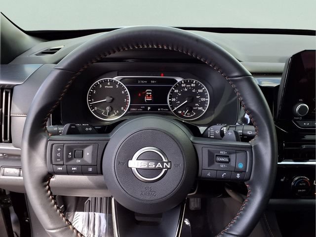 Used 2025 Nissan Pathfinder Rock Creek AWD/4WD image 11