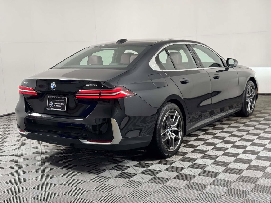 Used 2026 BMW 530i xDrive AWD/4WD image 10