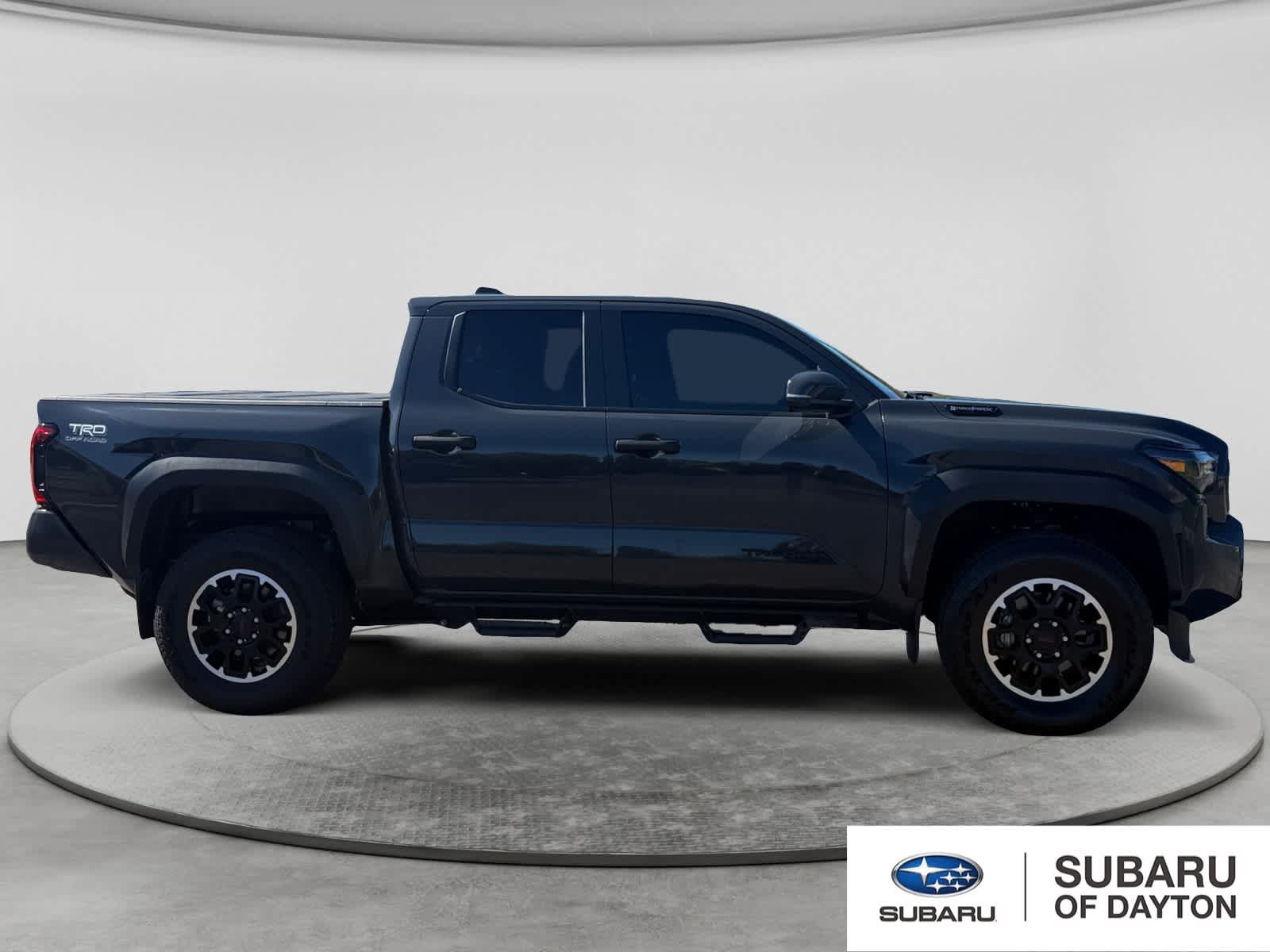 Used 2024 Toyota Tacoma TRD Off-Road w/ TRD Off Road Upgrade Package AWD/4WD image 4