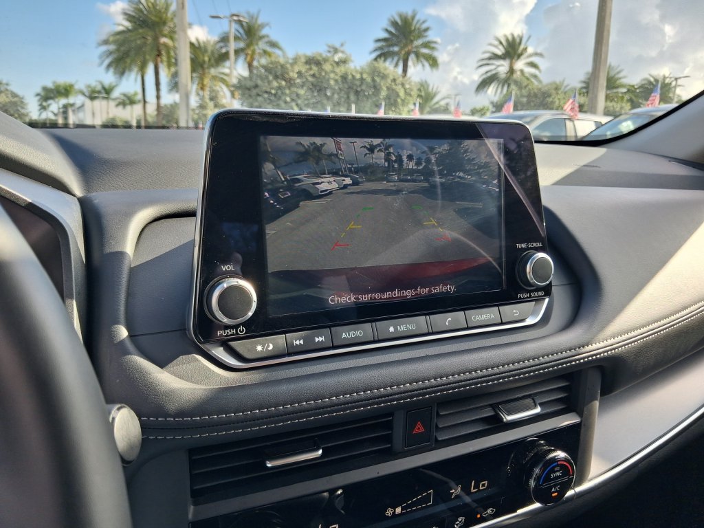 Certified 2026 Nissan Rogue SV FWD image 29
