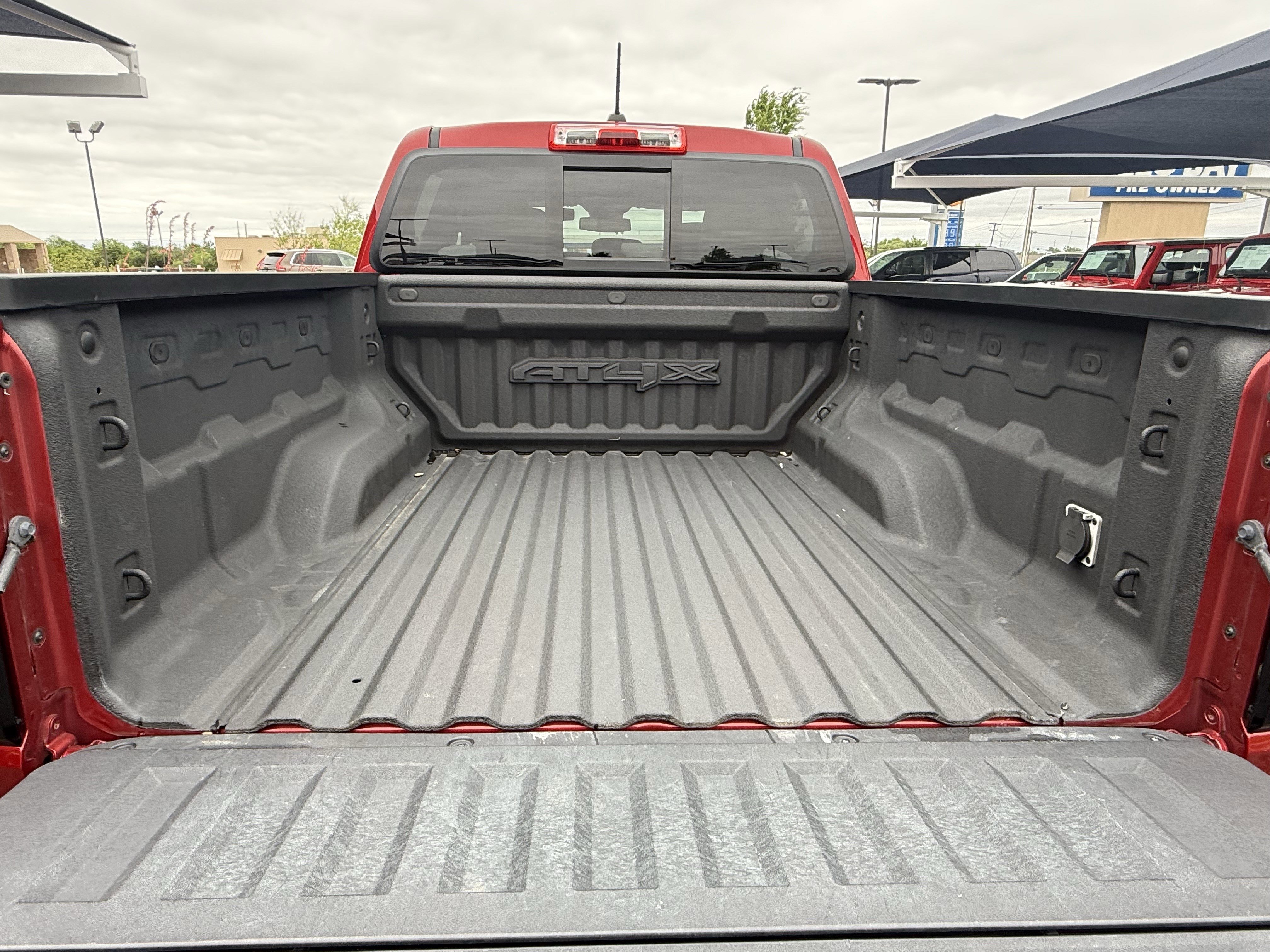 Used 2023 GMC Canyon AT4X AWD/4WD image 9