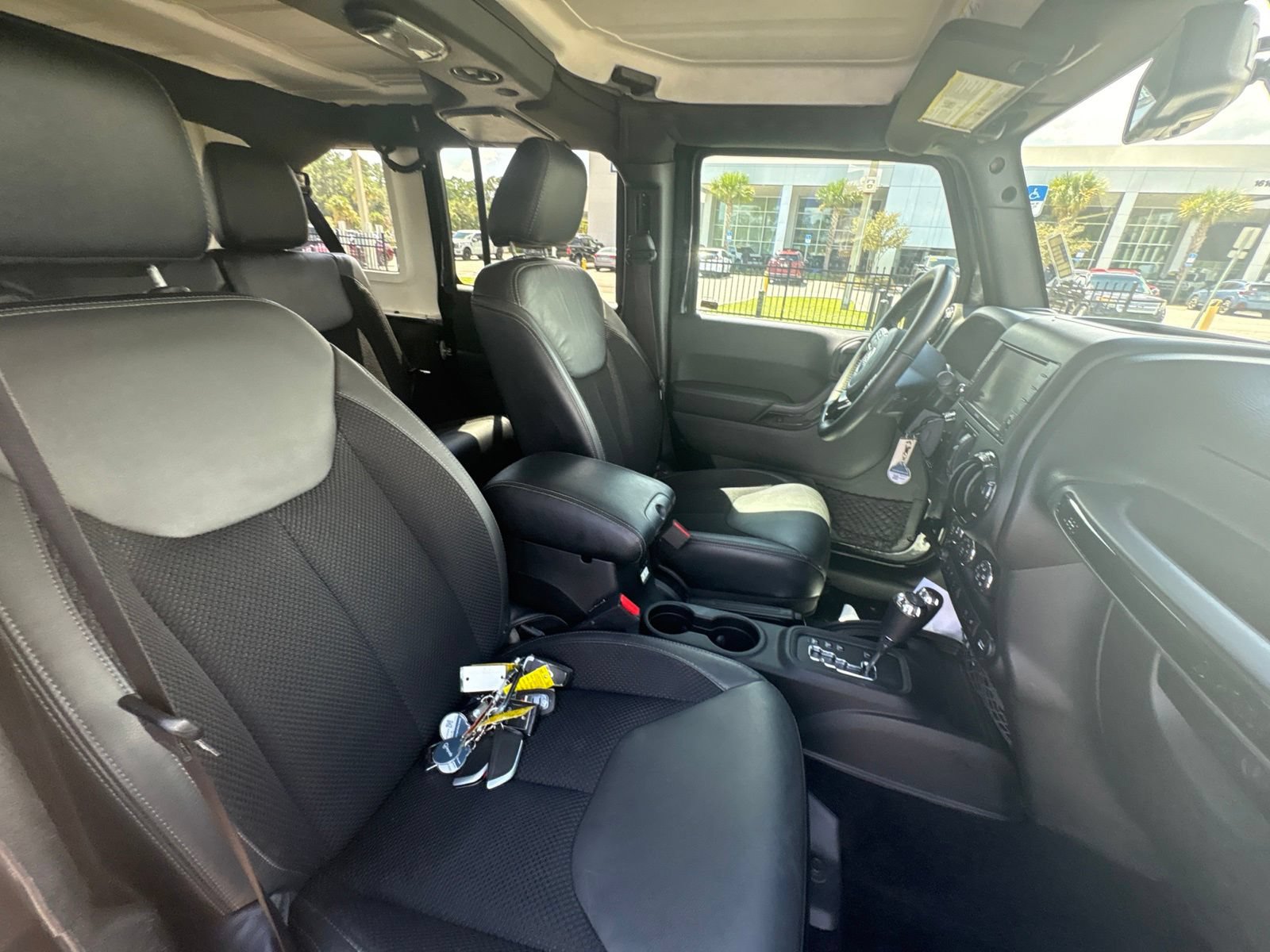 Used 2017 Jeep Wrangler Unlimited Sahara AWD/4WD image 19