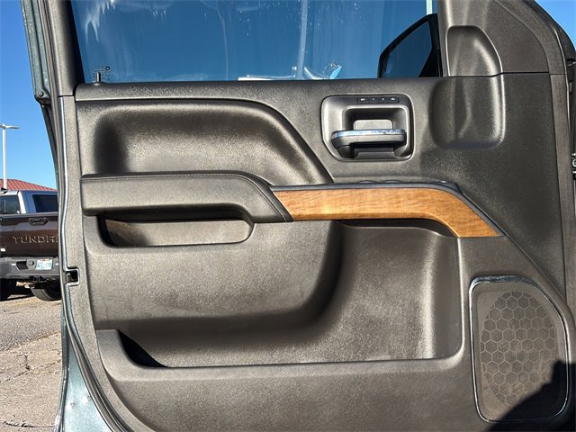 Used 2018 Chevrolet Silverado 1500 LTZ image 17