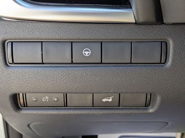 Used 2023 Nissan Rogue SL w/ SL Premium Package image 26