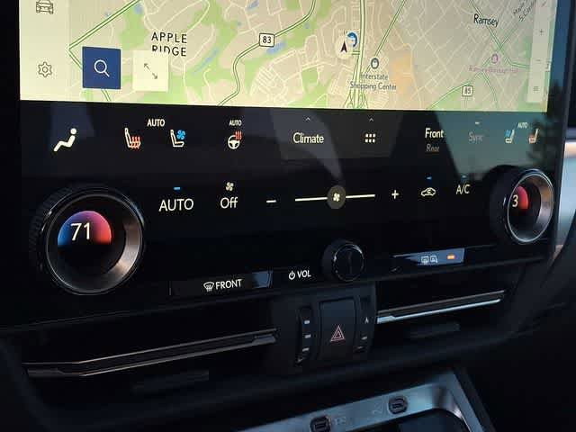 Used 2025 Lexus GX 550 w/ Cold Area Package AWD/4WD image 16