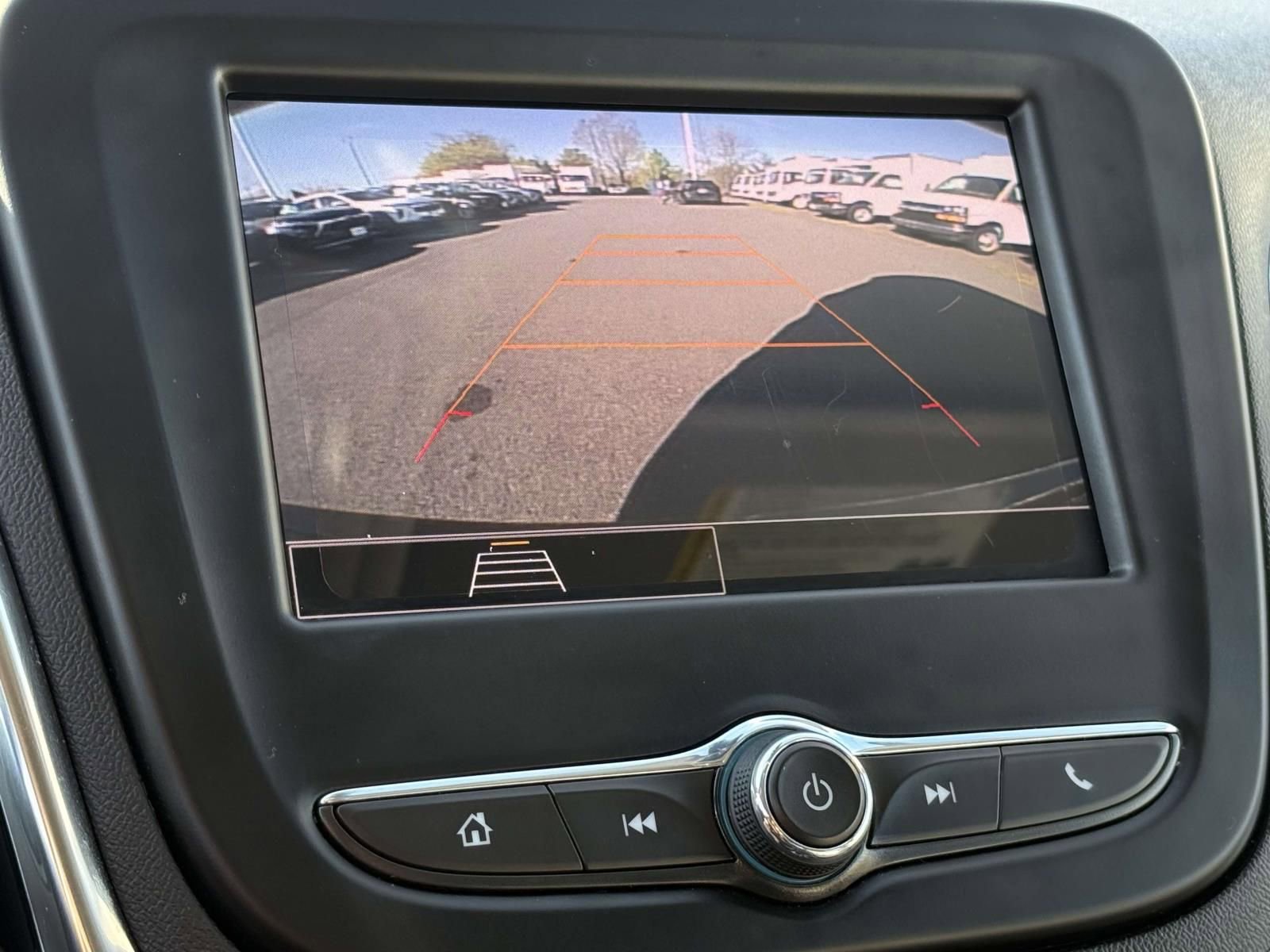 Used 2024 Chevrolet Equinox LS w/ LS Convenience Package image 10