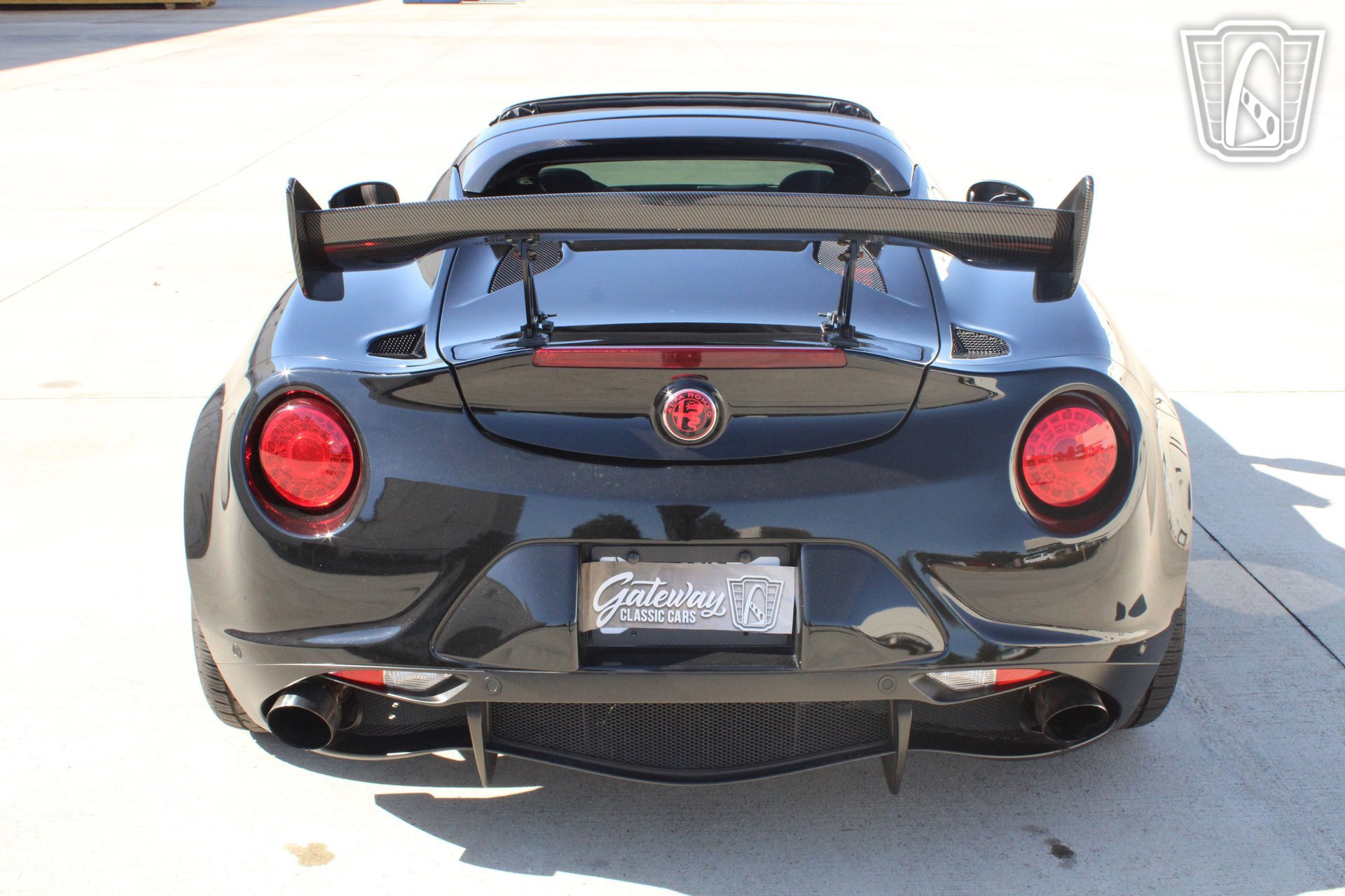 Used 2016 Alfa Romeo 4C Spider w/ Convenience Group - Spider image 3