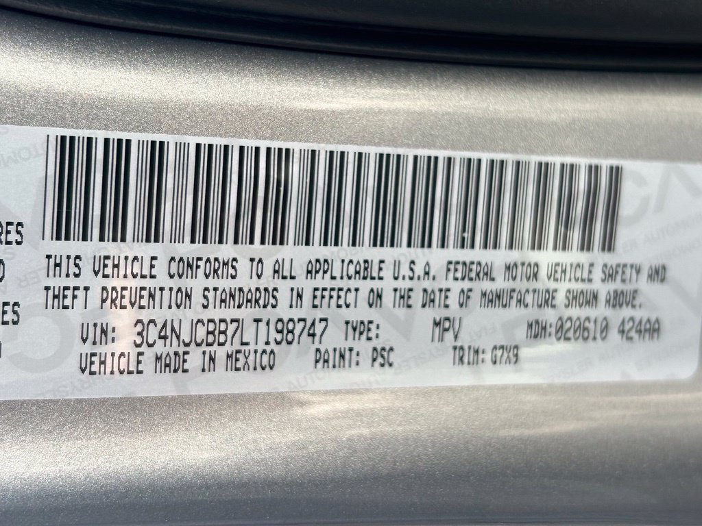 Certified 2020 Jeep Compass Latitude FWD image 44
