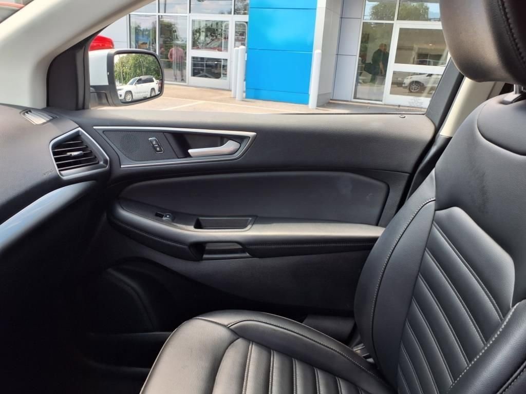 Used 2024 Ford Edge SEL image 26
