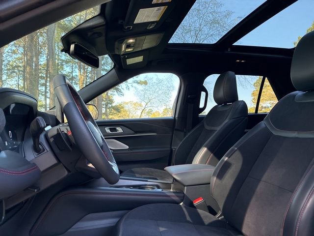 Used 2025 Ford Explorer ST w/ Sun And Sound Package image 21