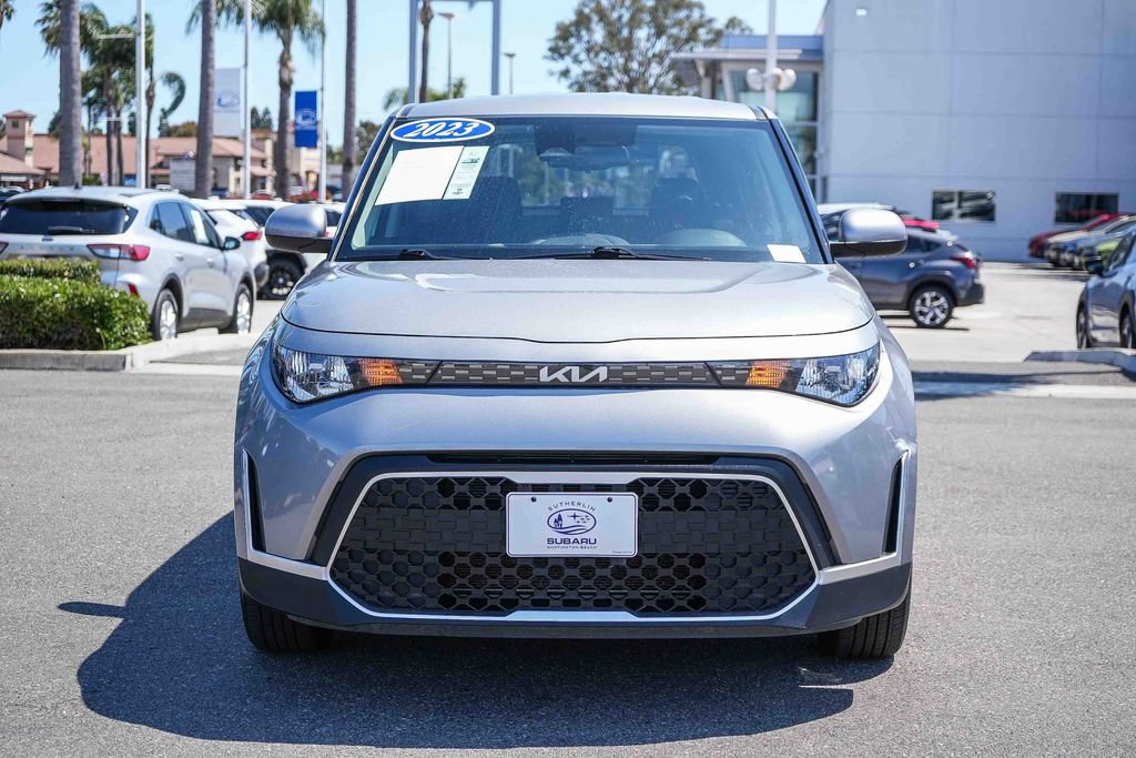 Used 2023 Kia Soul S FWD image 2