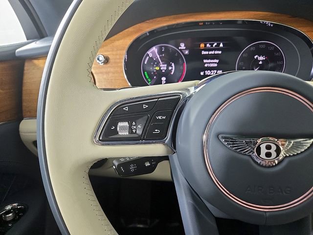 Used 2023 Bentley Bentayga Plug-In Hybrid image 23