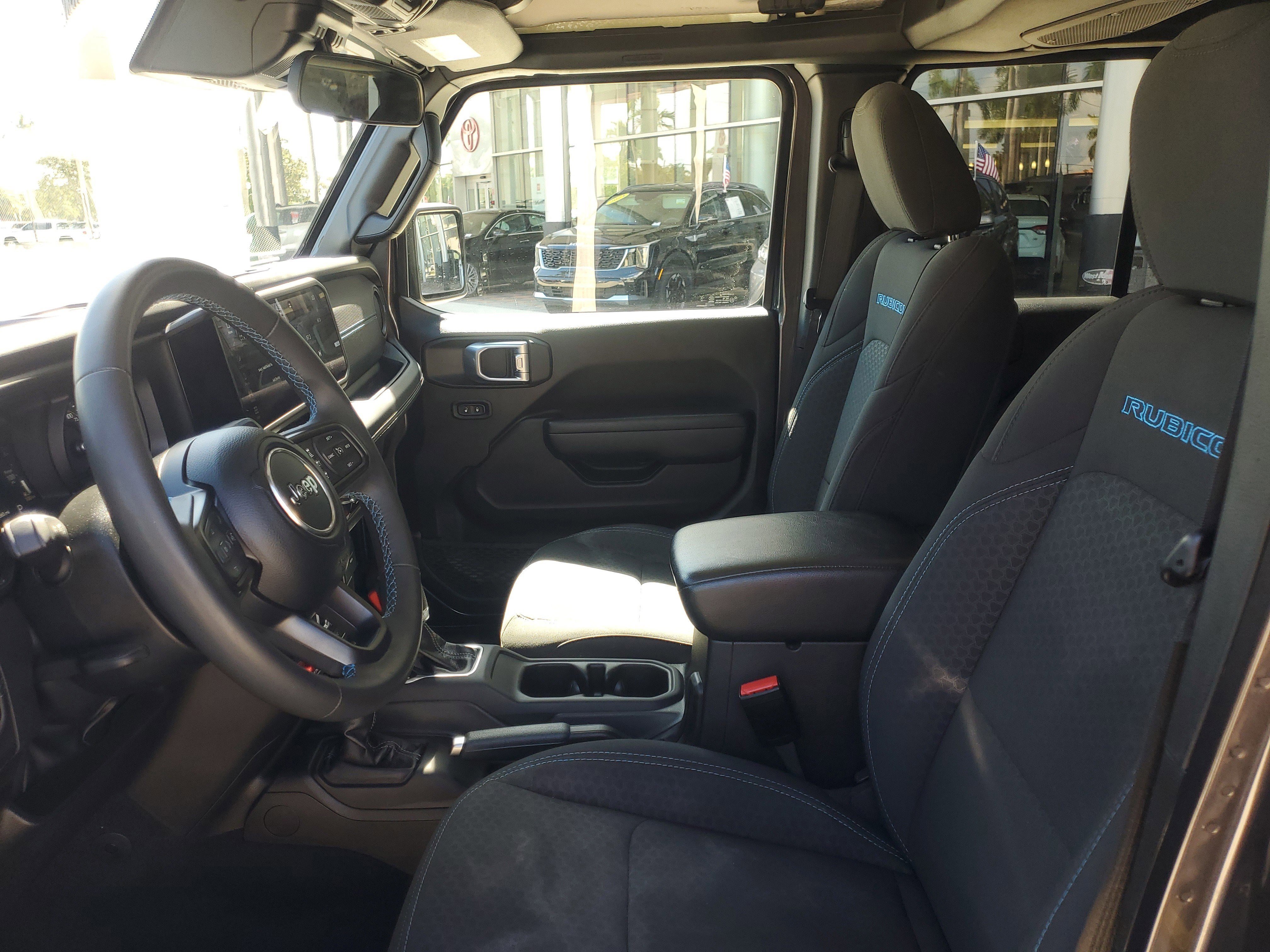 Used 2024 Jeep Wrangler Unlimited Rubicon 4xe image 16