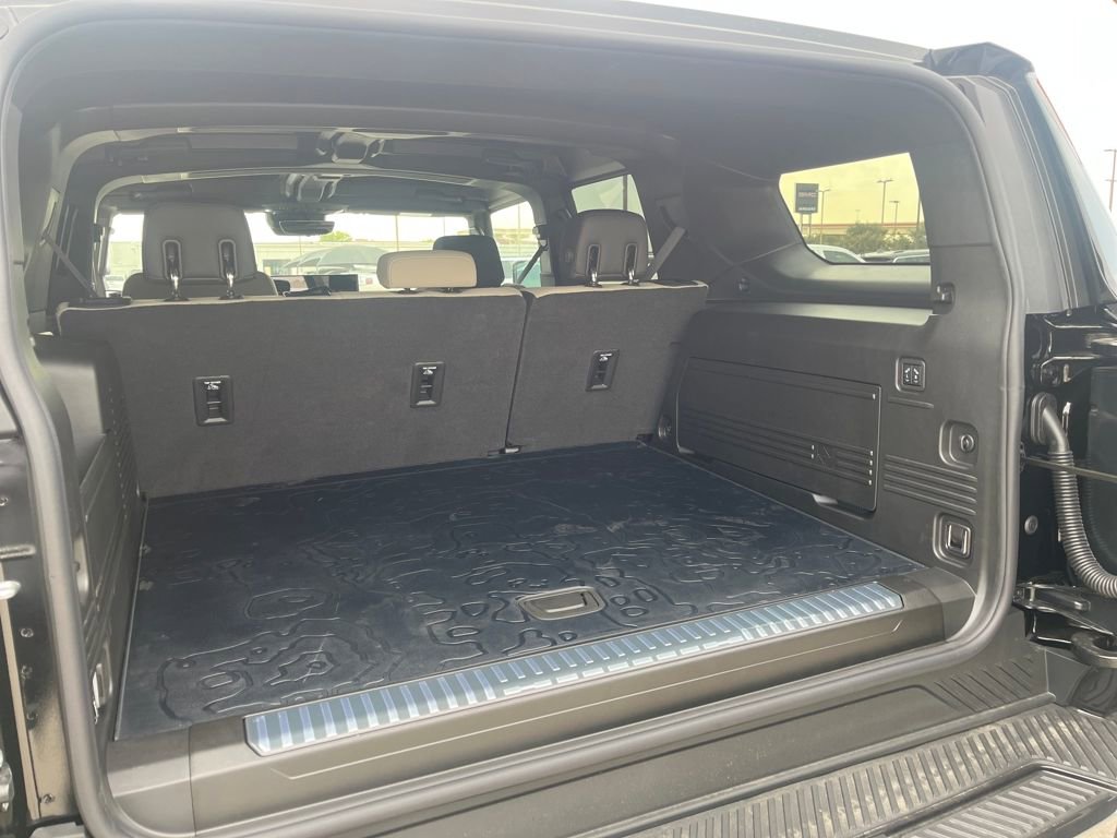 New 2026 GMC Hummer EV SUV w/ LPO, Sport Package image 24