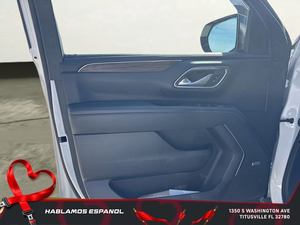 Used 2023 Chevrolet Suburban Premier image 28