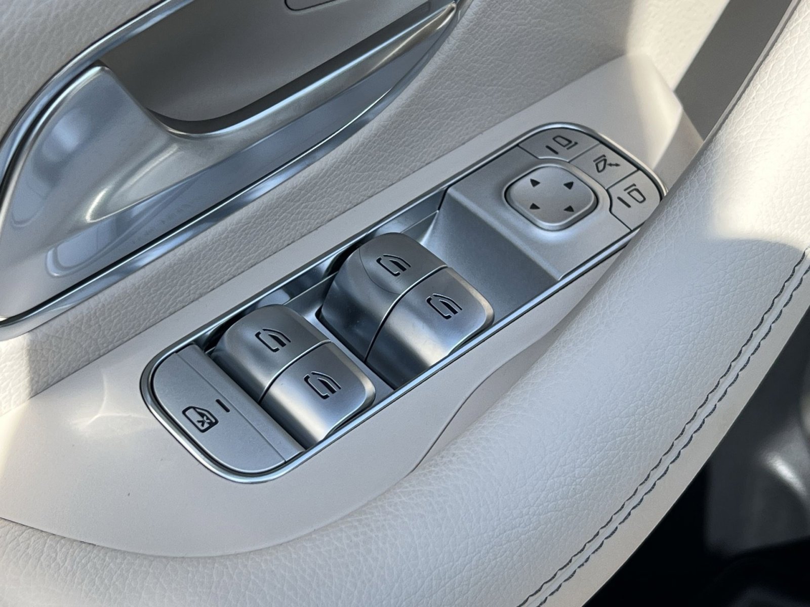 New 2026 Mercedes-Benz GLE 450 4MATIC image 13