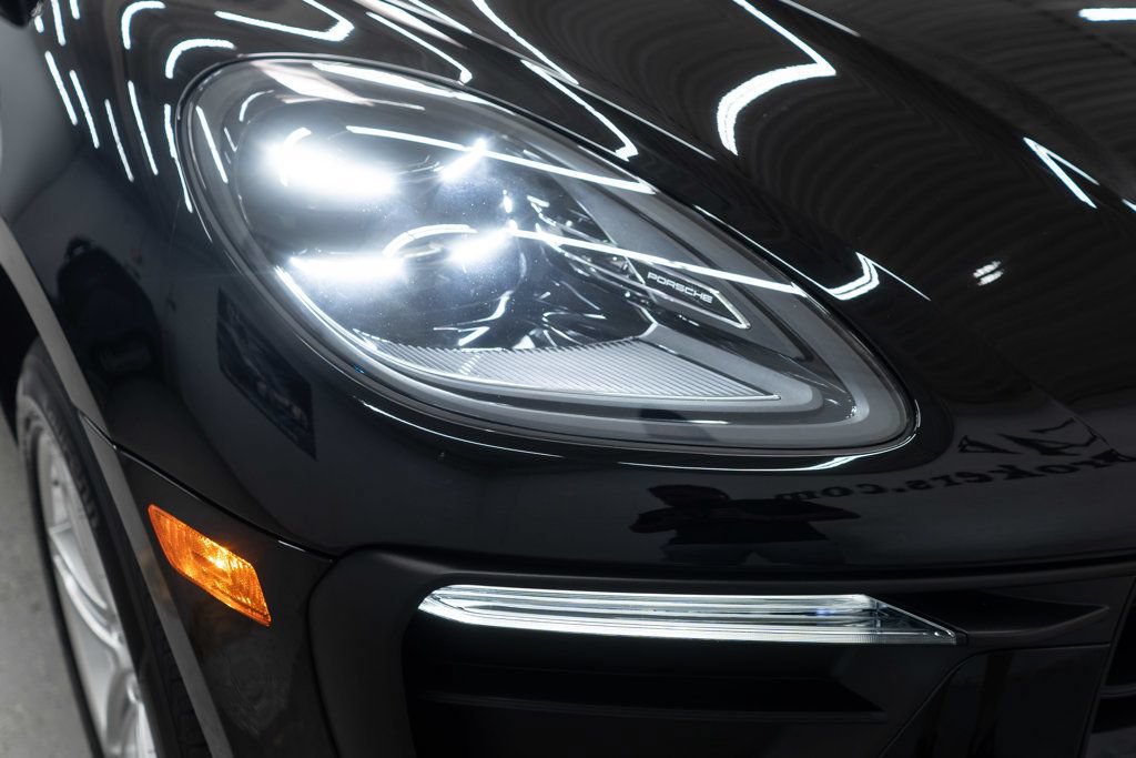 Used 2024 Porsche Macan AWD/4WD image 43