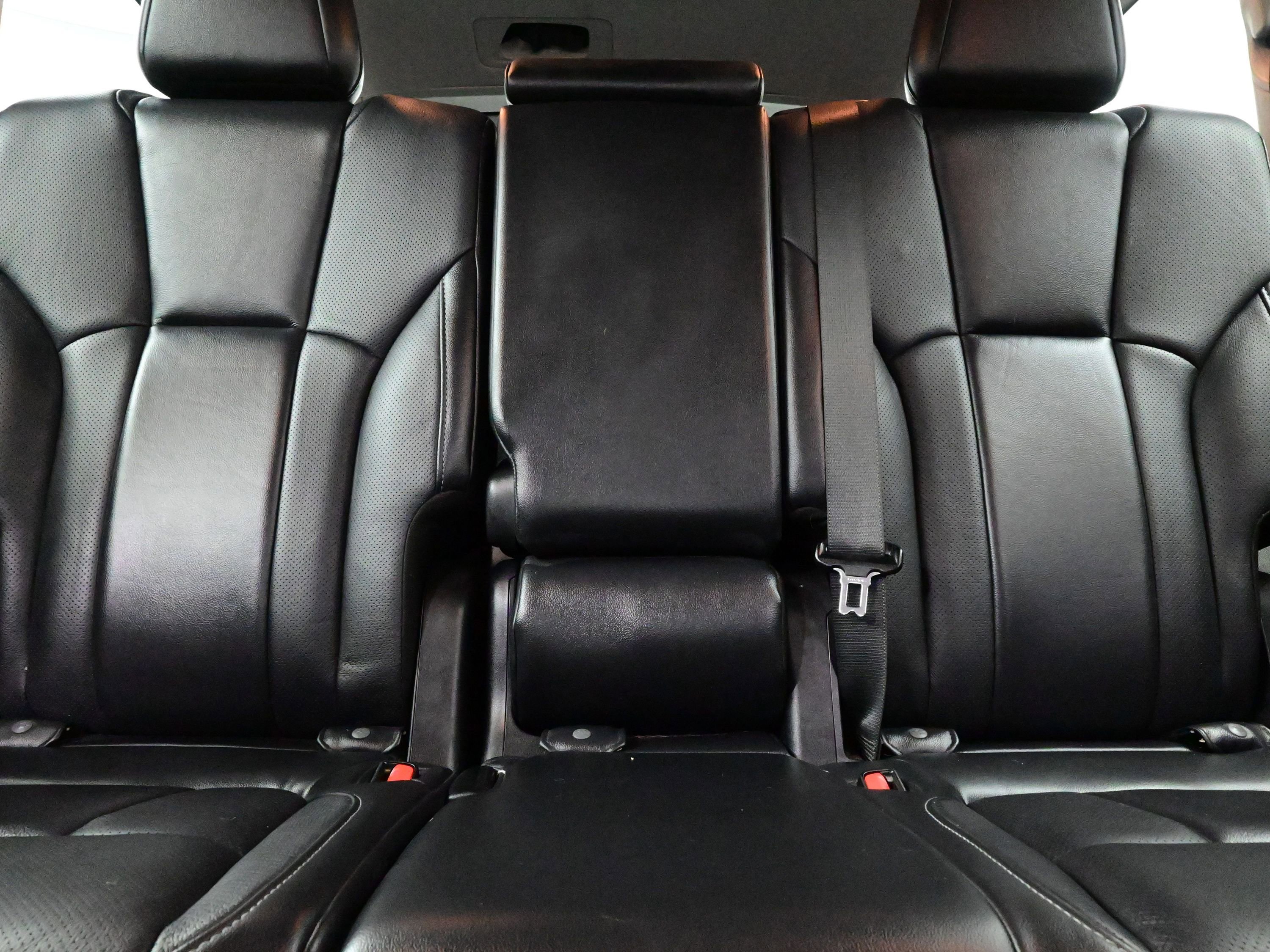 Used 2019 Subaru Ascent Limited w/ Popular Package #3 image 16