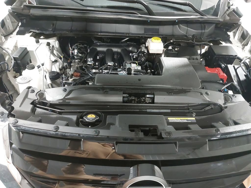 Used 2025 Nissan Pathfinder SV image 30