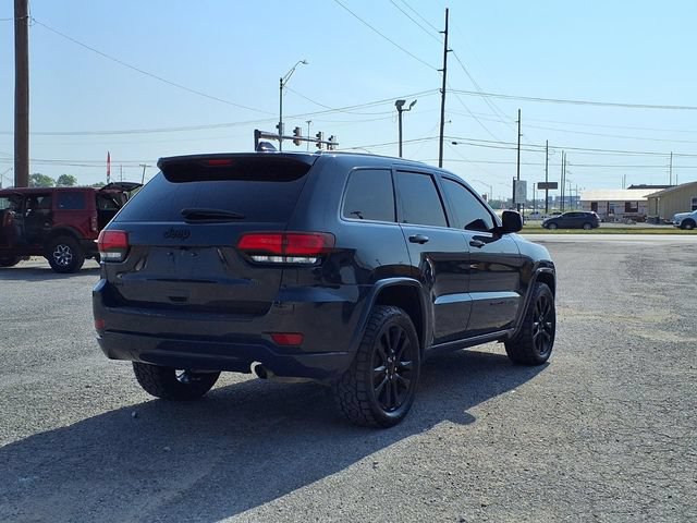 Used 2018 Jeep Grand Cherokee Altitude AWD/4WD image 22