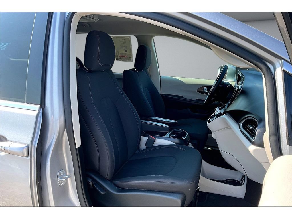 Certified 2019 Chrysler Pacifica Touring Plus FWD image 50