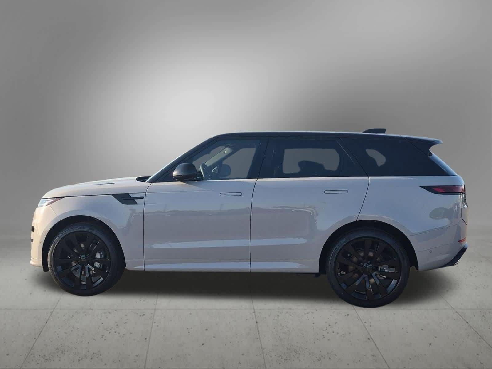 New 2027 Land Rover Range Rover Sport Dynamic SE AWD/4WD image 3