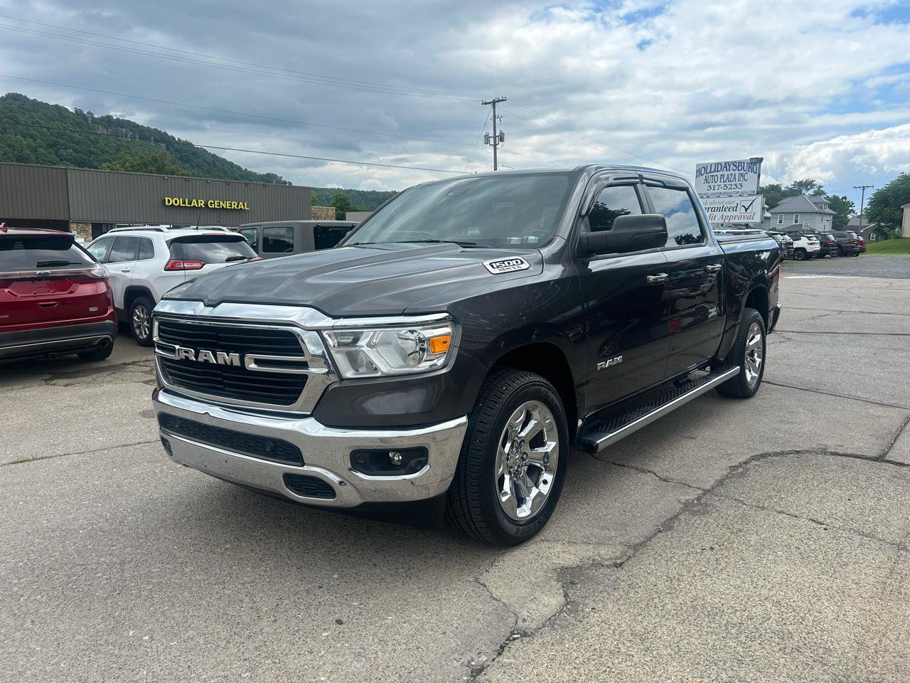Used 2020 RAM 1500 Big Horn AWD/4WD image 3