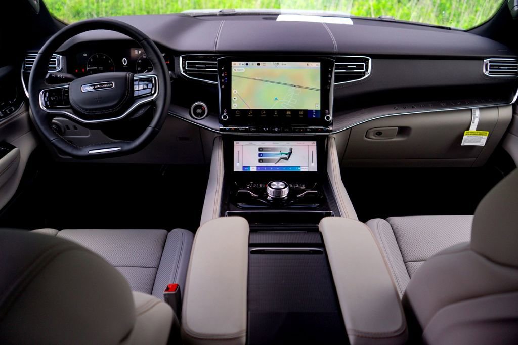 New 2026 Jeep Grand Wagoneer L Summit AWD/4WD image 21